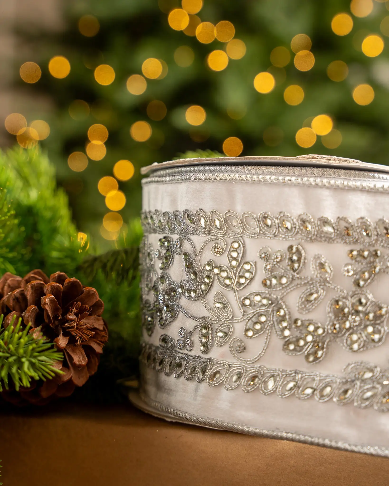 4" X5YD White Velvet Ribbon Beaded In Silver 4 4" X5YD White Velvet Ribbon Beaded In Silver - Image 2