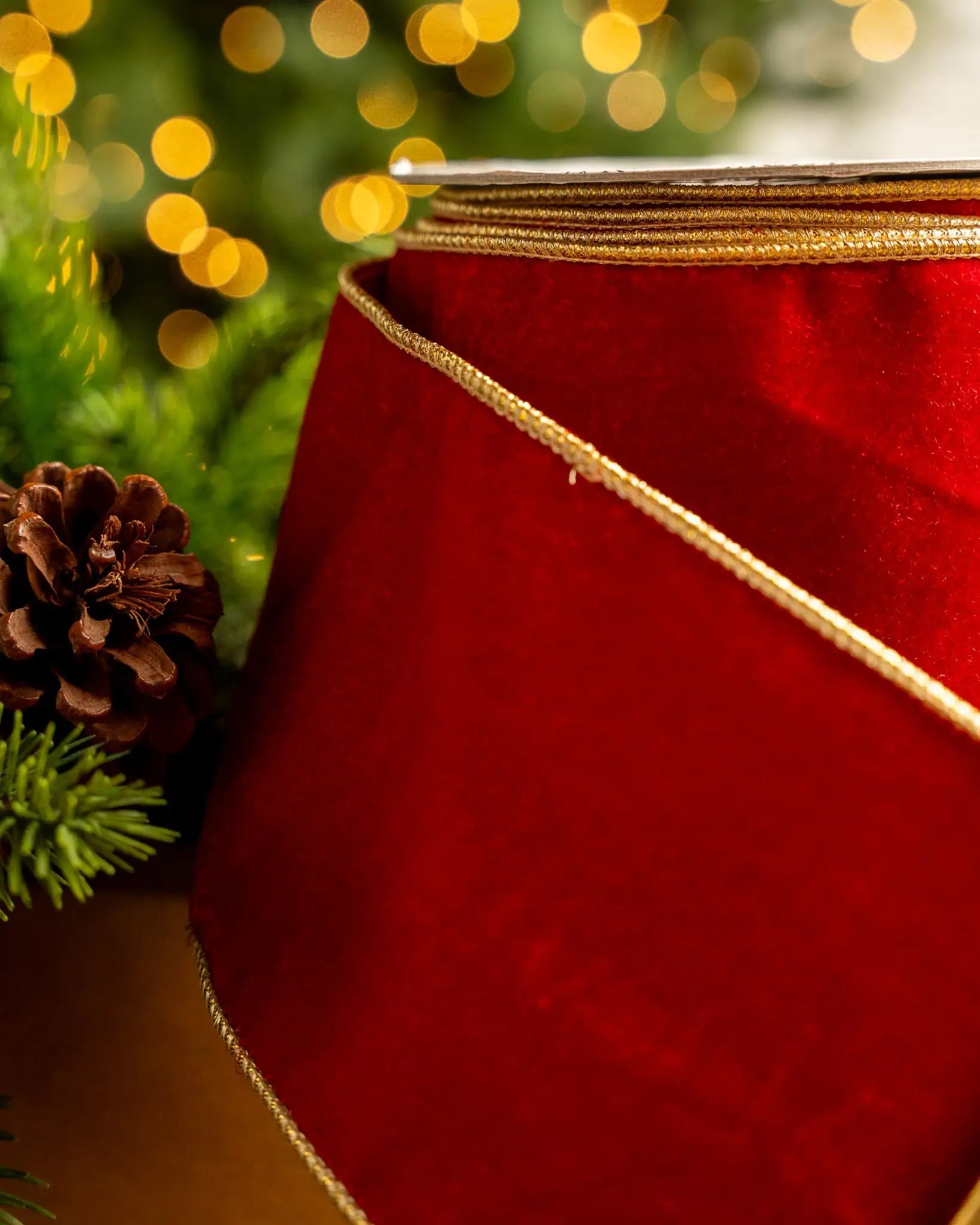 4" X10YD Red Velvet With Gold Edge 4 4" X10YD Red Velvet With Gold Edge - Image 2