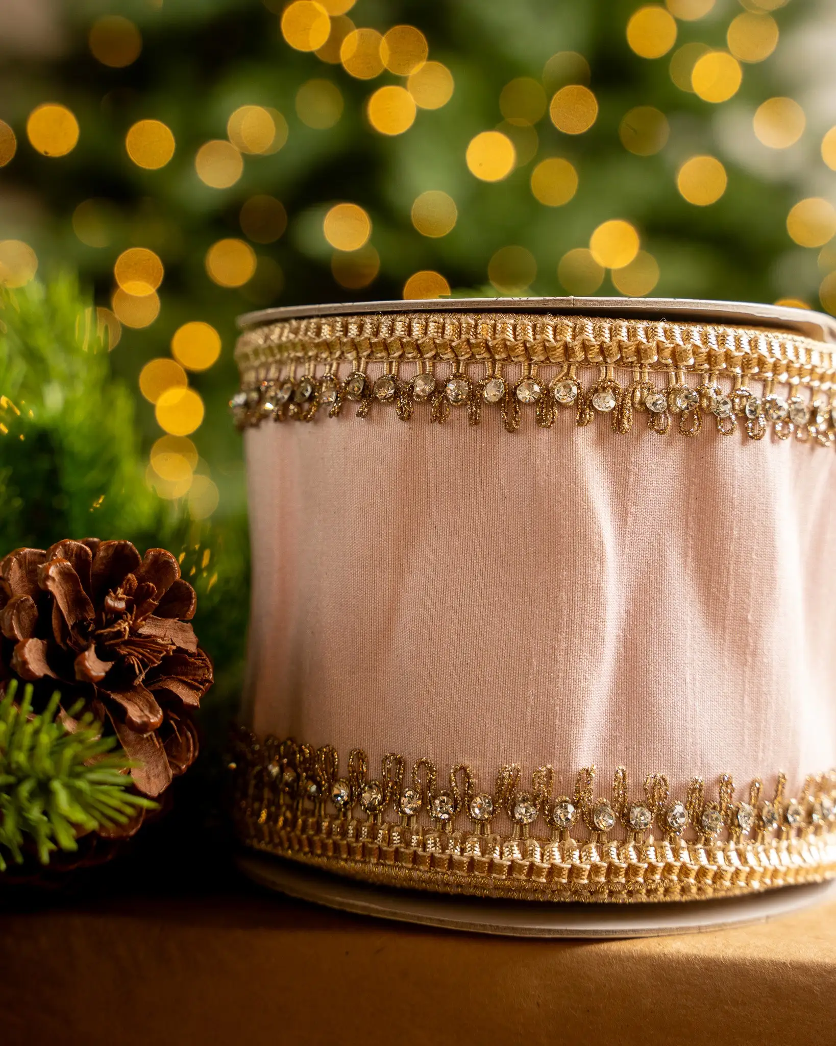 4" X5YD Pink With Gold Crotchet Trim Edge 4 4" X5YD Pink With Gold Crotchet Trim Edge - Image 2