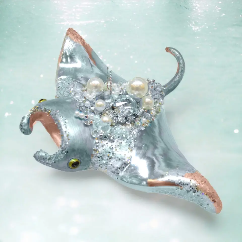 4" Jeweled Manta Ray Ornament 3 4" Jeweled Manta Ray Ornament